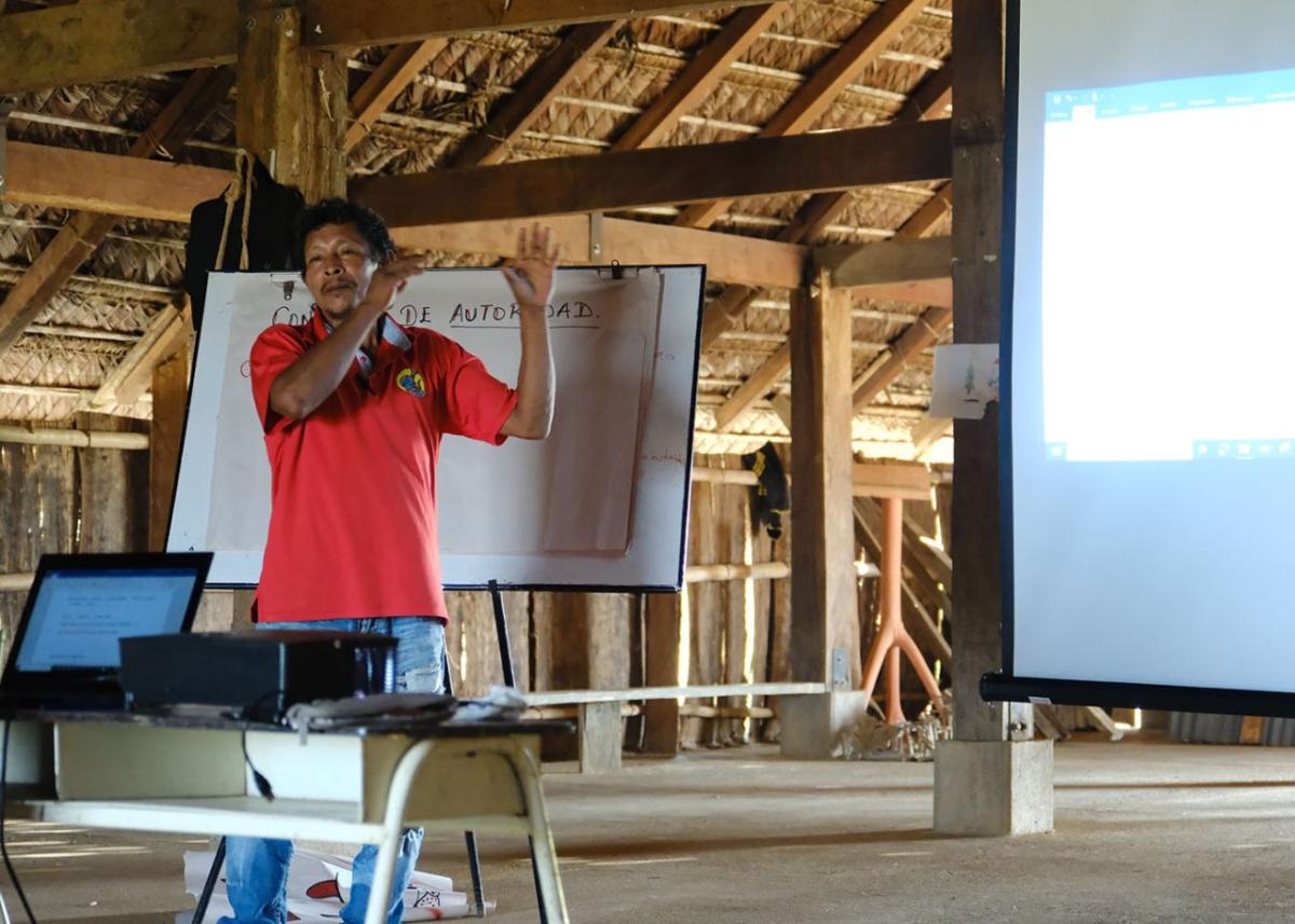 líder del Resguardo Indigena El Itilla durante socialización del proyecto Amazonía Cuenta.